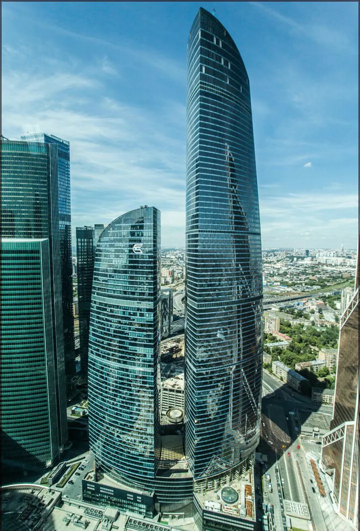 Башня «Федерация» снаружи